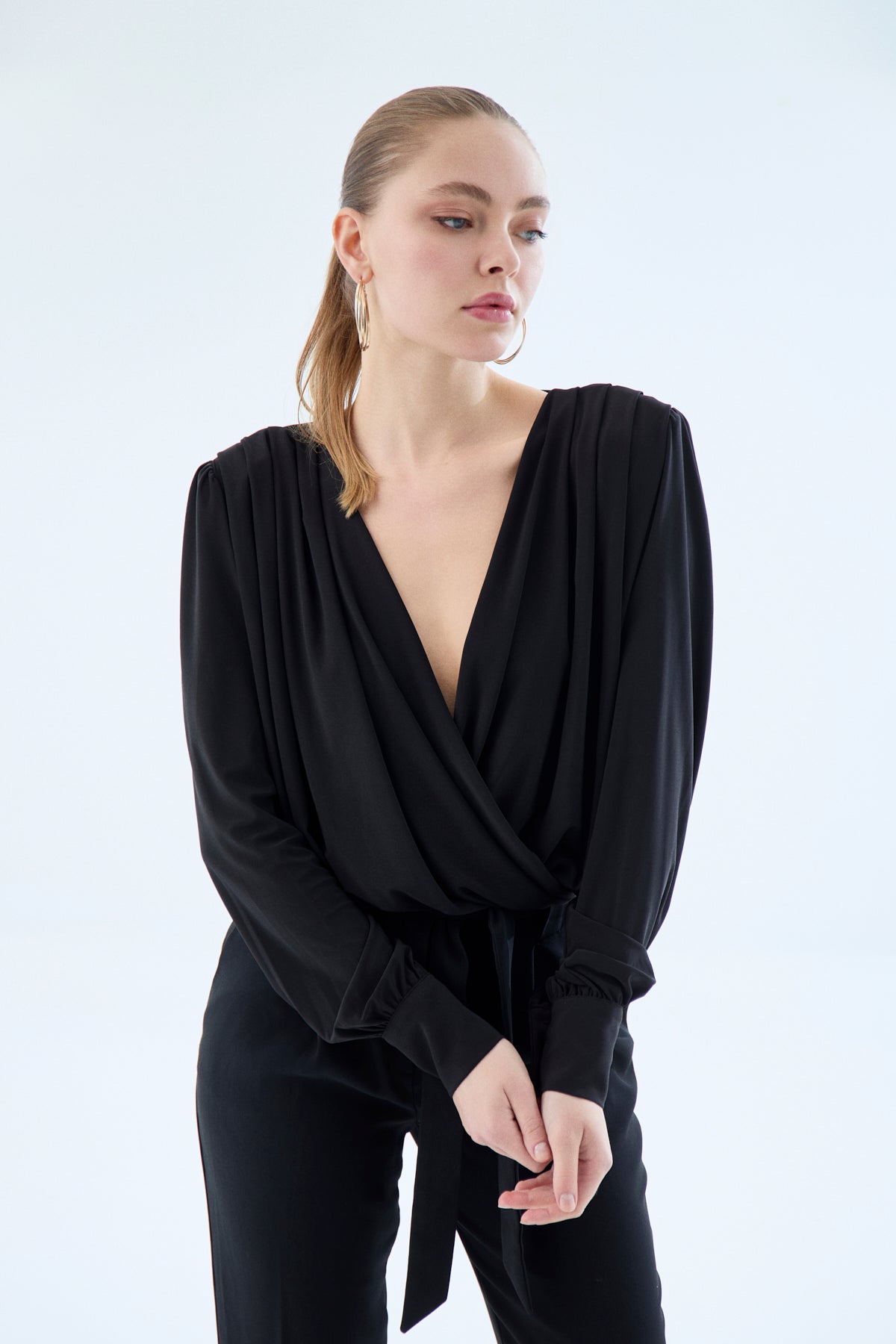 Body mit tiefem Ausschnitt