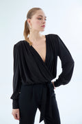 Body mit tiefem Ausschnitt
