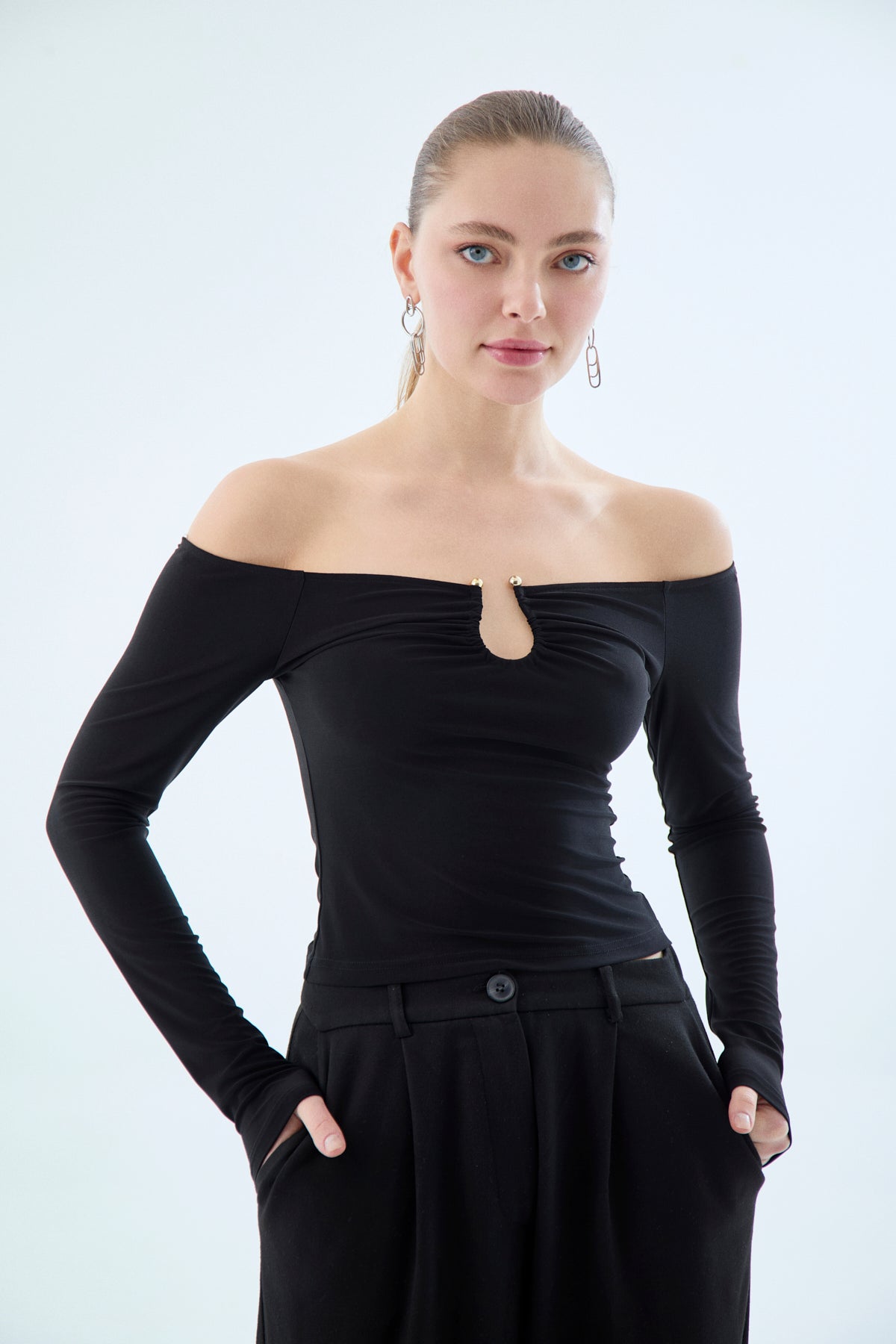Schulterfreier Body